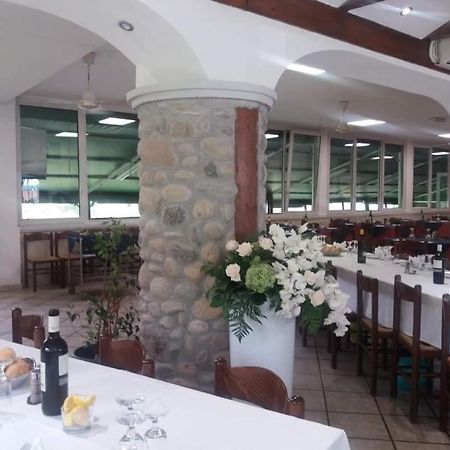 Mambly B&B Ristorante Pizzeria Galliate Exterior photo