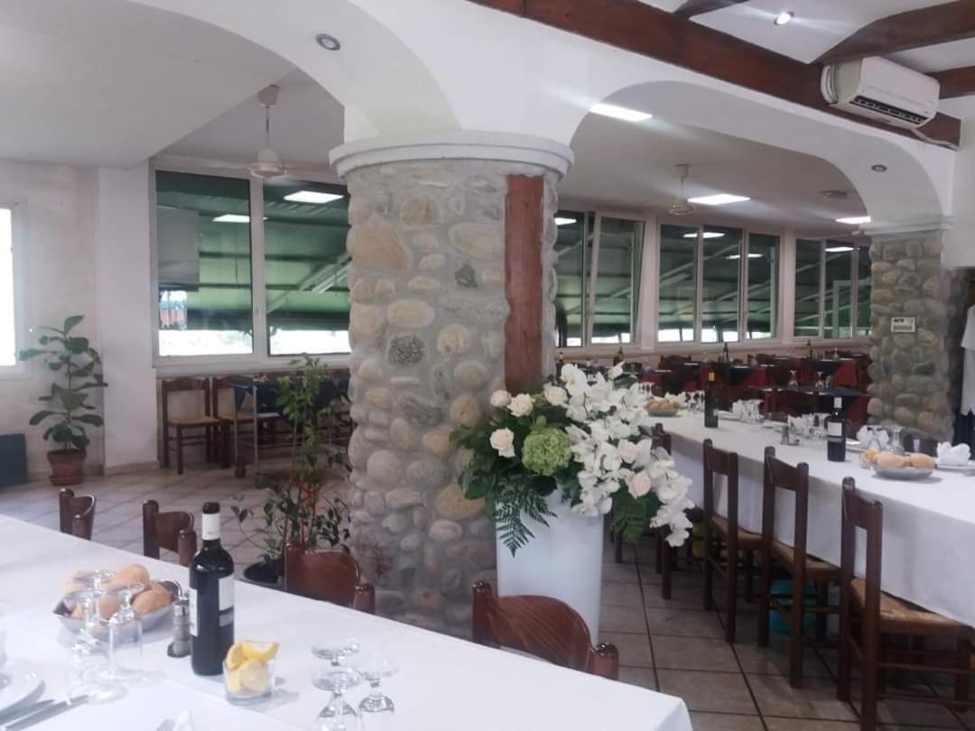 Mambly B&B Ristorante Pizzeria Galliate Exterior photo